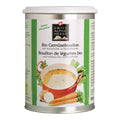 Weisse Dose mit grünen Seitenstreifen. In der Mitte steht „Bio Gemüsebouillon“ unter dem Swiss Alpine Herbs Logo. Unten sind ein roter Topf mit Brühe, Karotten, eine Zwiebel und grüne Gemüsestangen abgebildet.