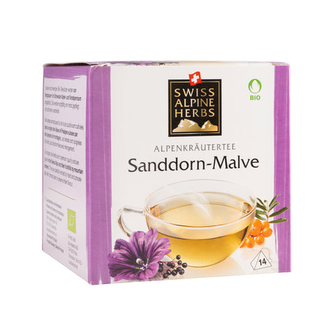 Verpackung von Swiss Alpine Herbs Alpenkräutertee mit Sanddorn-Malve, Abbildung einer Tasse Tee und Pflanzen auf weißem Hintergrund mit lila Seitenstreifen