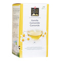 Packung Alpenkräutertee Kamille von Swiss Alpine Herbs mit Teetasse und Kamillenblüten