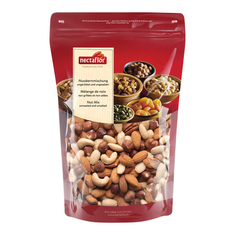 Rote Verpackung mit durchsichtiger Front, die eine Mischung aus ungerösteten und ungesalzenen Nüssen zeigt, mit dem Aufdruck 'nectaflor Nusskernmischung ungeröstet und ungesalzen'