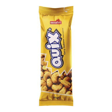 Gelbe Verpackung mit der Aufschrift 'QUIX' und 'Curry Cashews roasted salted' sowie dem Markenlogo 'nectaflor' und einer Abbildung von Cashewkernen