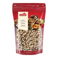 Verpackung mit gerösteten und gesalzenen Pistazien von Nectaflor. Roter Standbeutel mit Sichtfenster, gefüllt mit Pistazien in Schale. Aufdruck mit verschiedenen Nüssen und Trockenfrüchten.